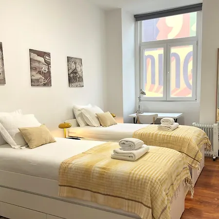 Appartamento Sj2de Heart Of Lisbon, 1min To Augusta Arch! Spacious 2 Apts With 4br& 2ba Lisbona