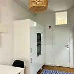 Sj2de Heart Of Lisbon, 1min To Augusta Arch! Spacious 2 Apts With 4br& 2ba * リスボン