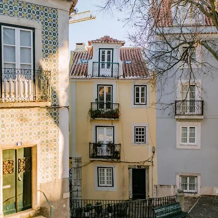 Sj2dee Heart Of Baixa New Air Conditioning Spacious 2 Apts 4br2ba Apartment *