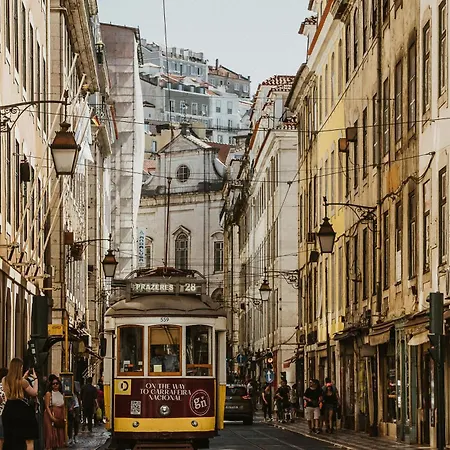 Sj2dee Heart Of Baixa New Air Conditioning Spacious 2 Apts 4br2ba * Lisbon
