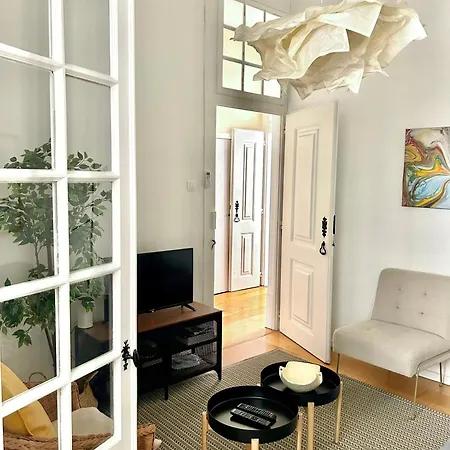 Sj2dee Heart Of Baixa New Air Conditioning Spacious 2 Apts 4br2ba Apartment *