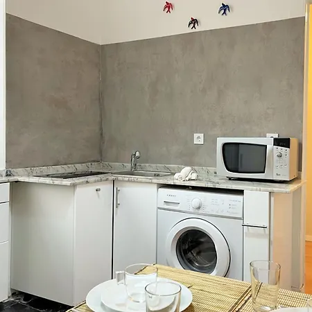 Апартаменты Sj2de Heart Of Lisbon, 1min To Augusta Arch! Spacious 2 Apts With 4br& 2ba *