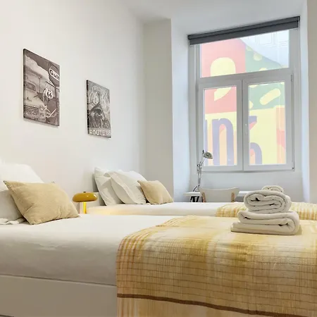 Sj2de Heart Of Lisbon, 1min To Augusta Arch! Spacious 2 Apts With 4br& 2ba شقة *