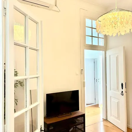 Sj2de Heart Of Lisbon, 1min To Augusta Arch! Spacious 2 Apts With 4br& 2ba Διαμέρισμα Lisboa