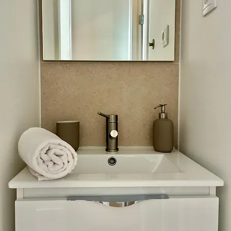 Διαμέρισμα Sj2de Heart Of Lisbon, 1min To Augusta Arch! Spacious 2 Apts With 4br& 2ba Lisboa
