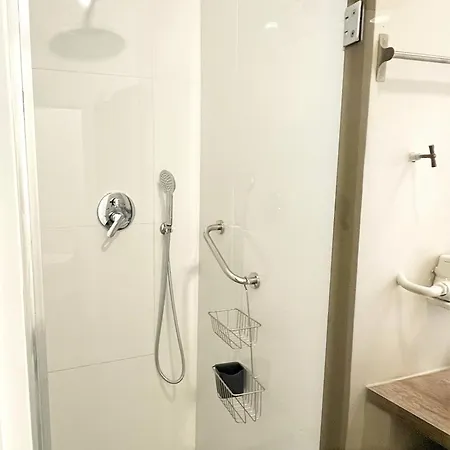 Sj2de Heart Of Lisbon, 1min To Augusta Arch! Spacious 2 Apts With 4br& 2ba Лісабон