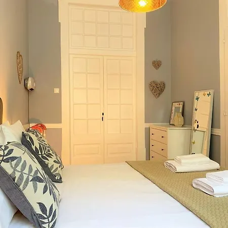 Sj2dee Heart Of Baixa New Air Conditioning Spacious 2 Apts 4br2ba Apartman *